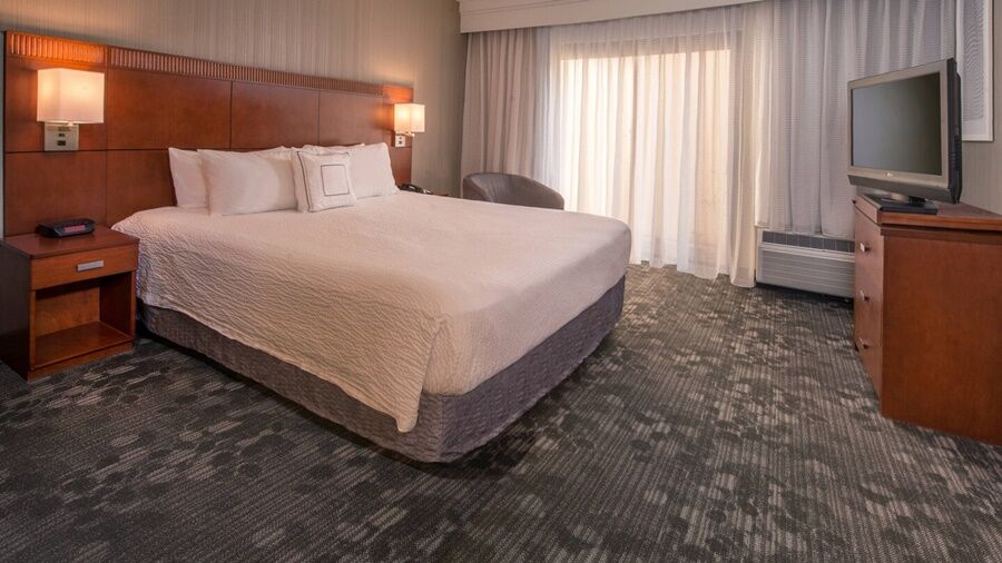 Courtyard By Marriott Columbia Hotel Exterior photo