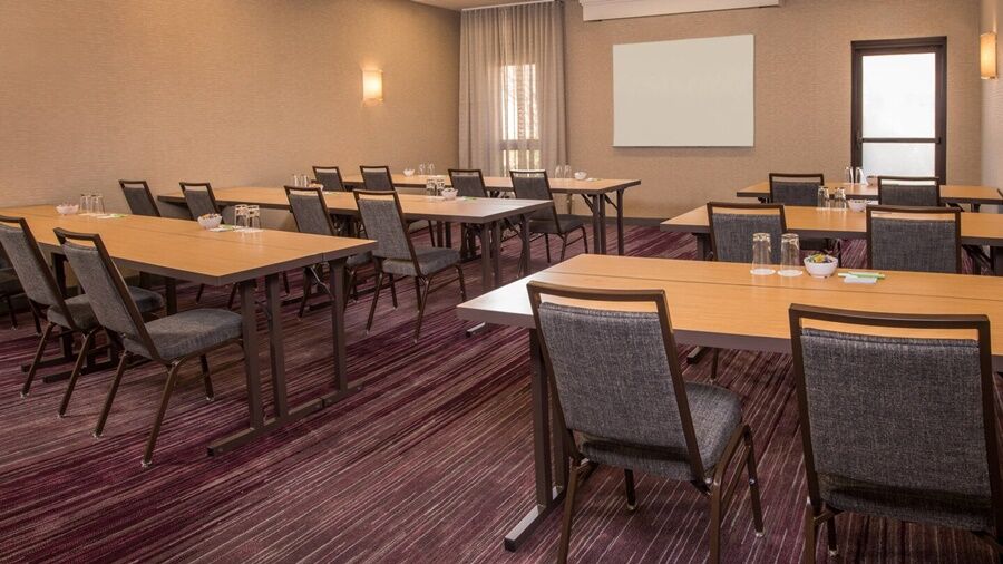 Courtyard By Marriott Columbia Hotel Exterior photo