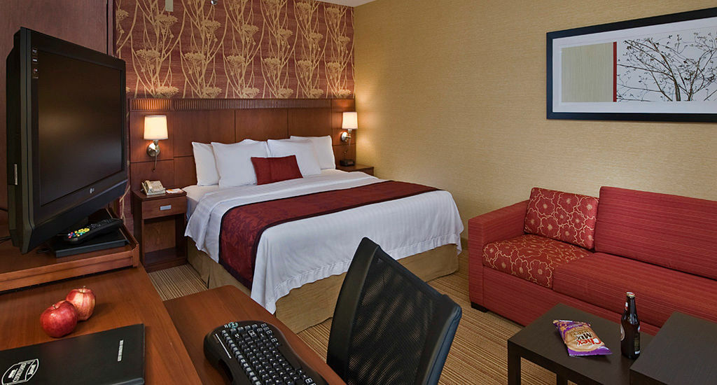 Courtyard By Marriott Columbia Hotel Exterior photo